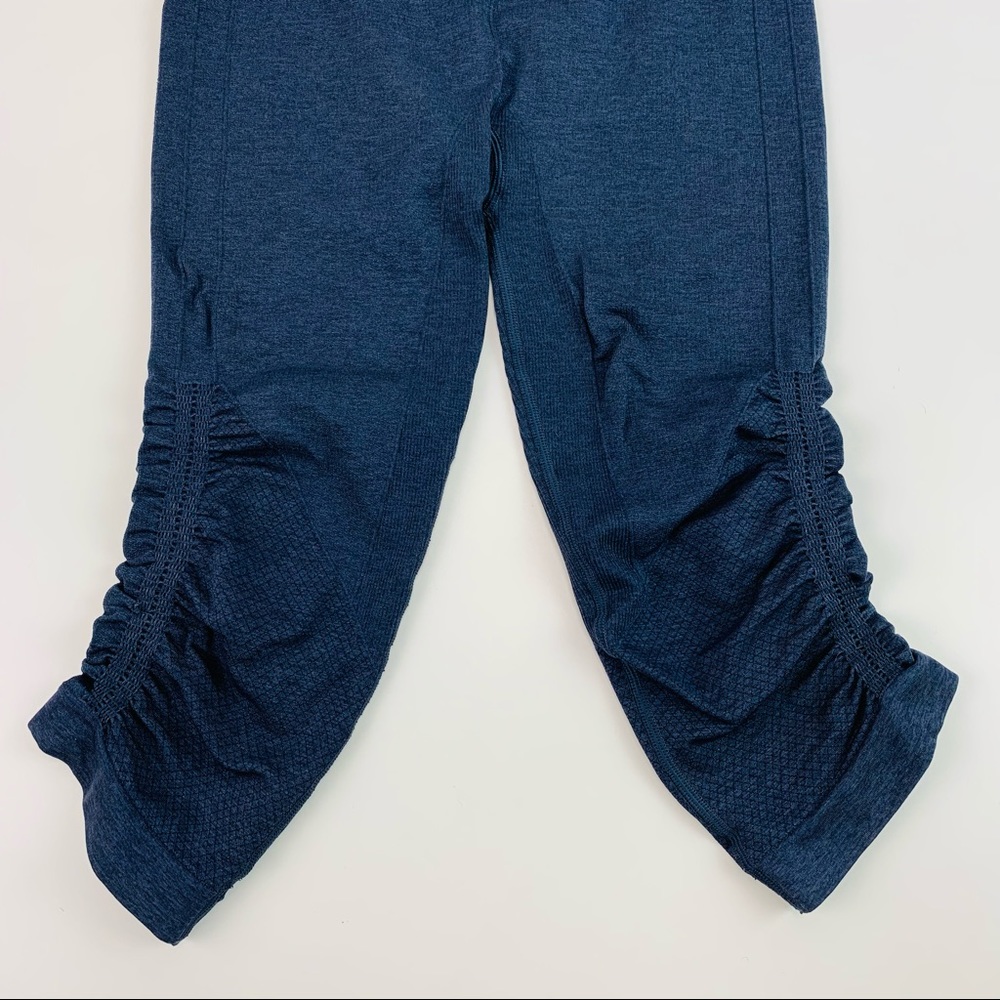 Lululemon In The Flow Crop II Seamless Heathered Deep Navy - Picture 4 of 12